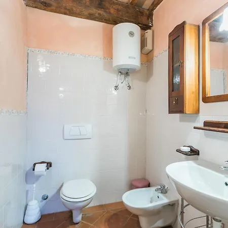アパート Borgo Cerbaiola-2 By Interhome *